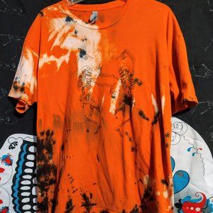 4/$20 Tie dye dancing Skelly t-shirt